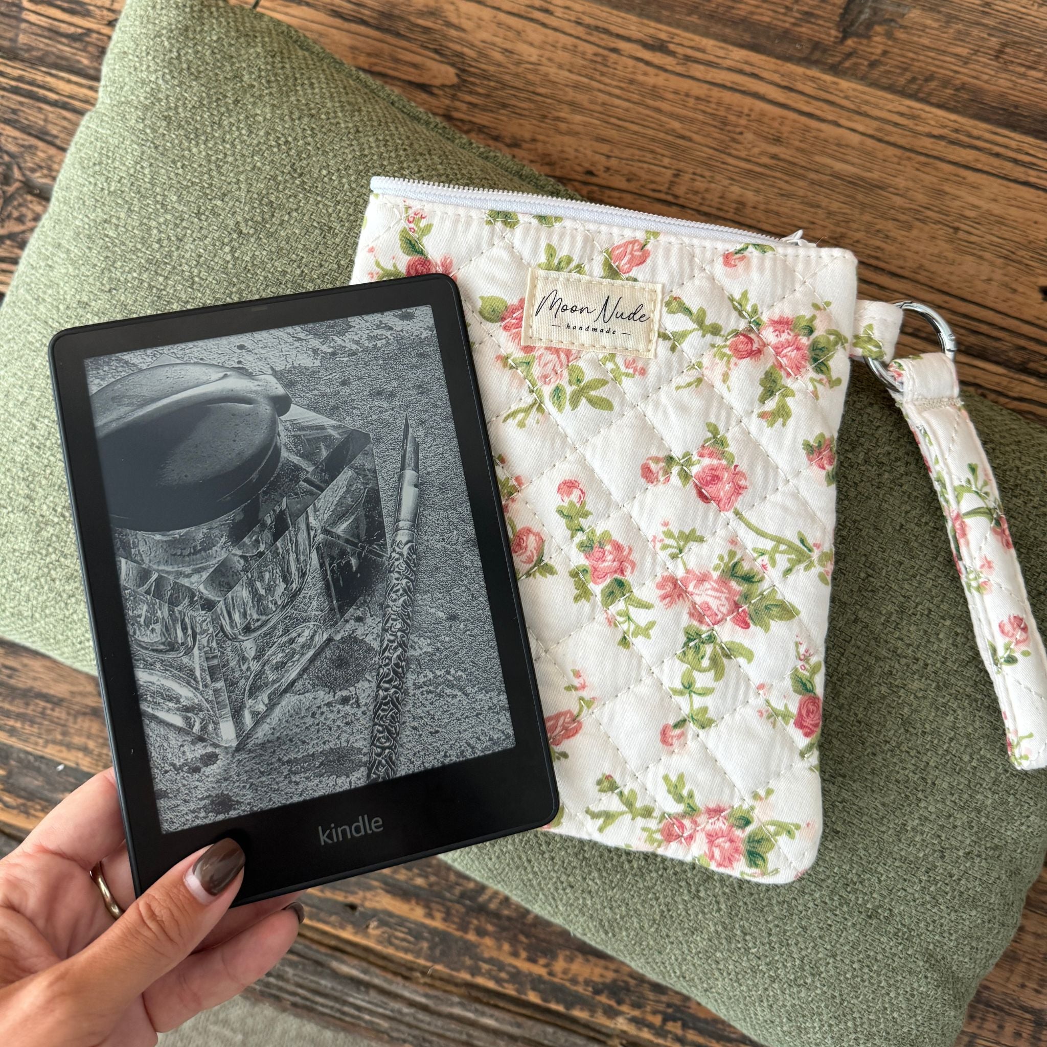 Roze eReader Pouch